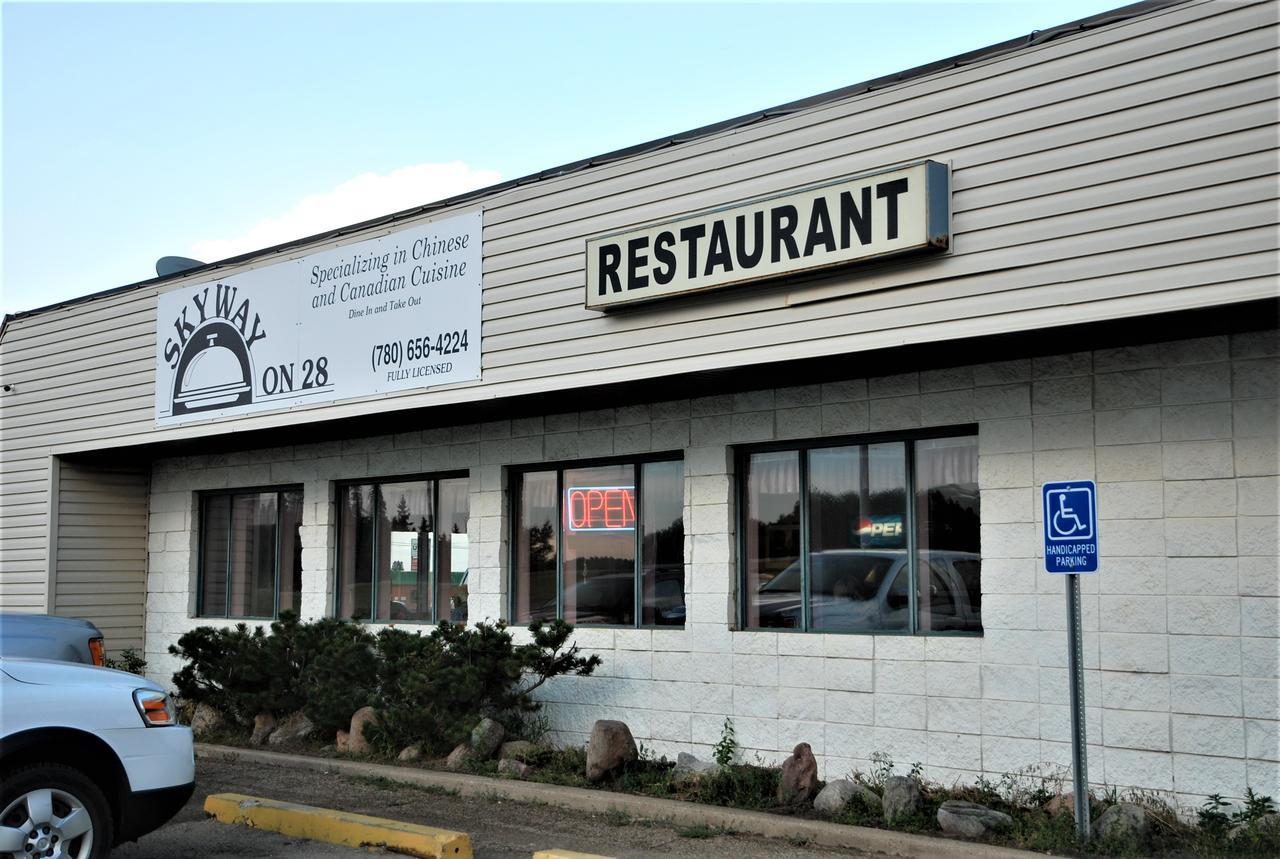 Country Garden Inn & Restaurant Smoky Lake 外观 照片
